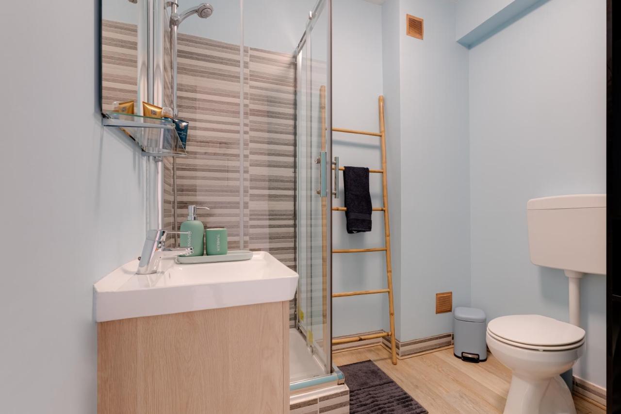 Max Crib - Seafront 2 Bedroom Apart With Ac And Private Parking In Armação de Pêra Esterno foto